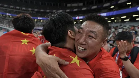 “菲茨帕特里克挥别球童：友谊篇章终将落幕。”